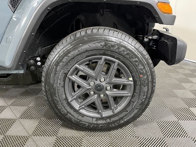 New 2026 Anvil Clear-Coat Exterior Paint Jeep Sport S image 5