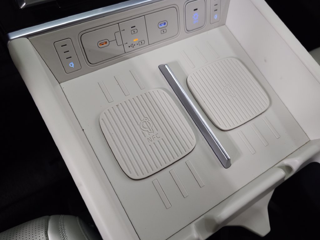 2024 Hyundai Santa Fe Calligraphy - Photo 38