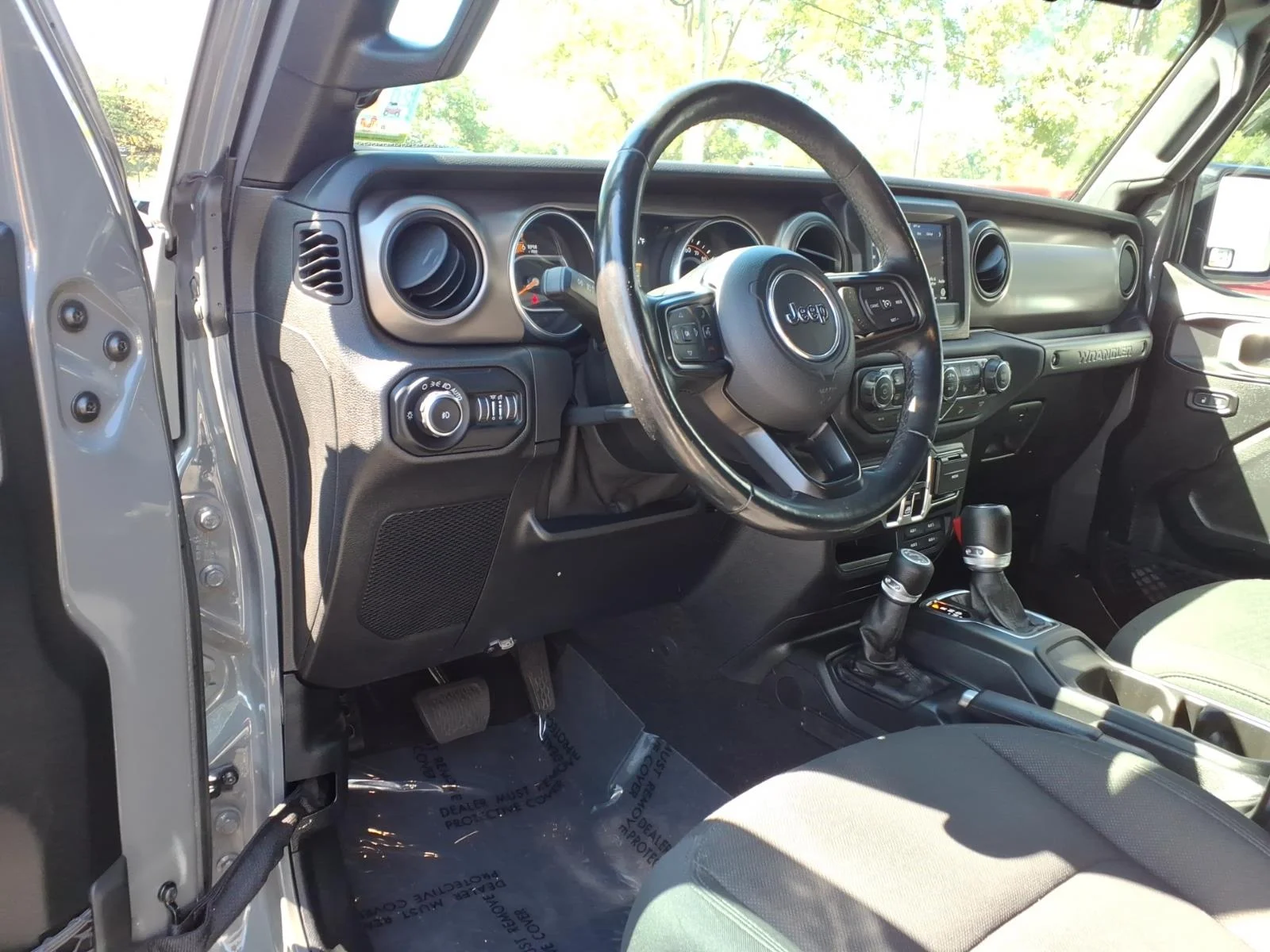 Used 2020 GRAY Jeep Sport S image 21