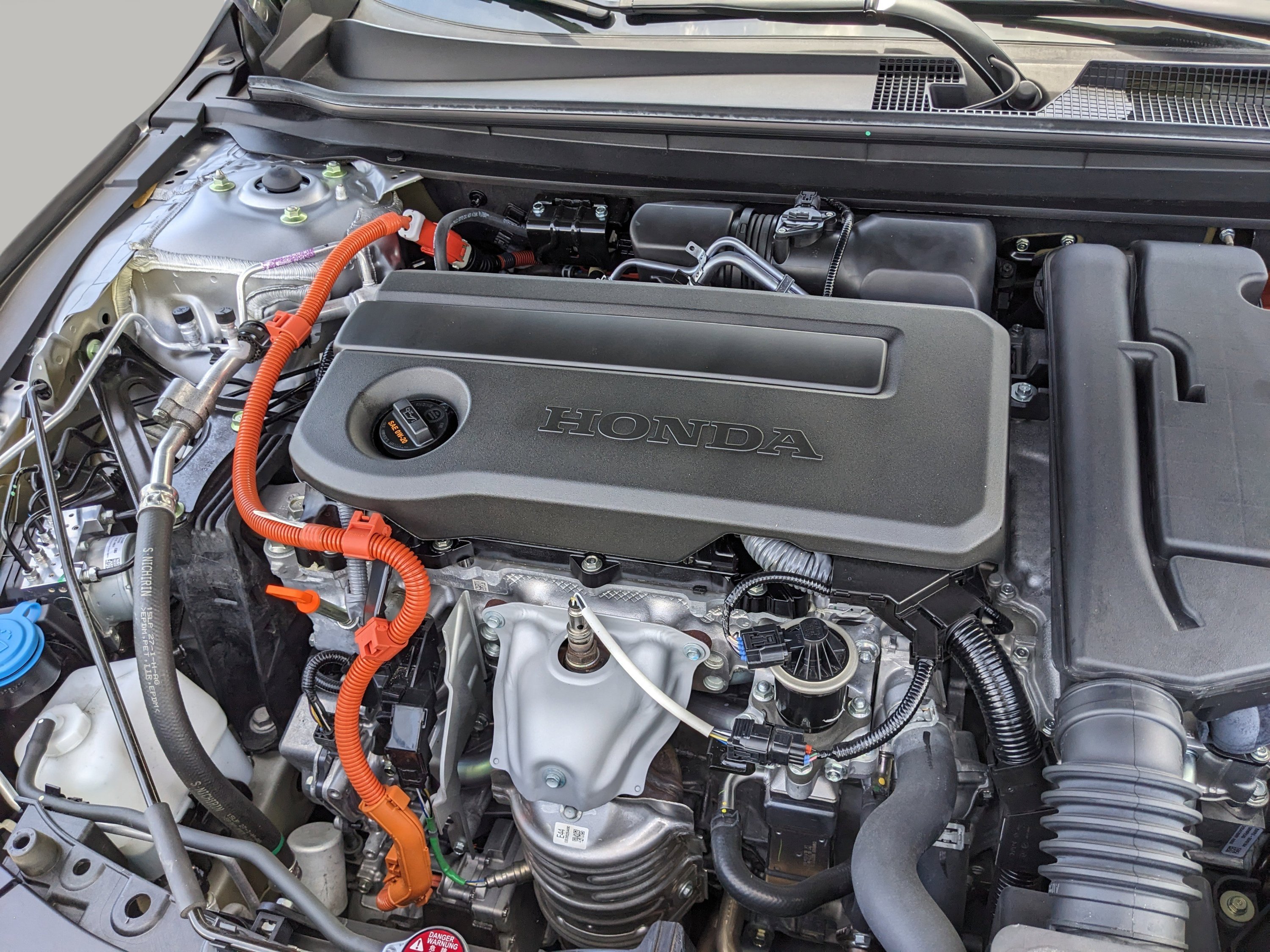 Used 2025 Solar Silver Metallic Honda EX-L image 8