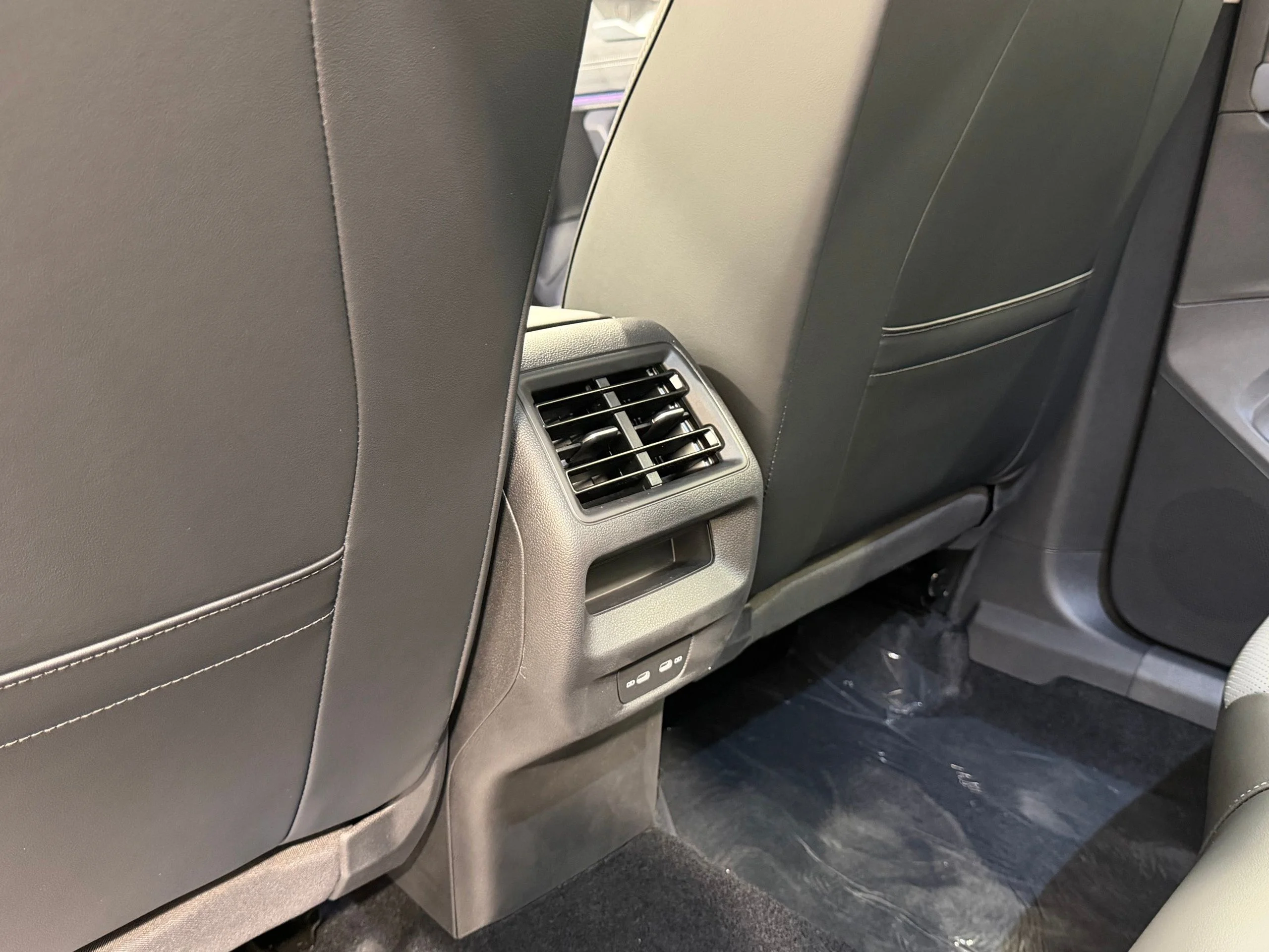 New 2026 Silver Volkswagen 2.0T SE image 40
