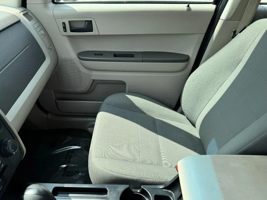 Used 2011 Blue Flame Metallic Ford XLS image 13