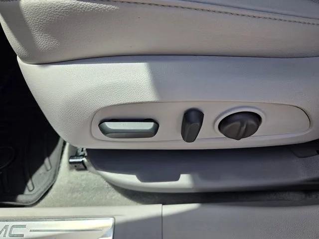 2023 GMC Acadia SLT - Photo 5