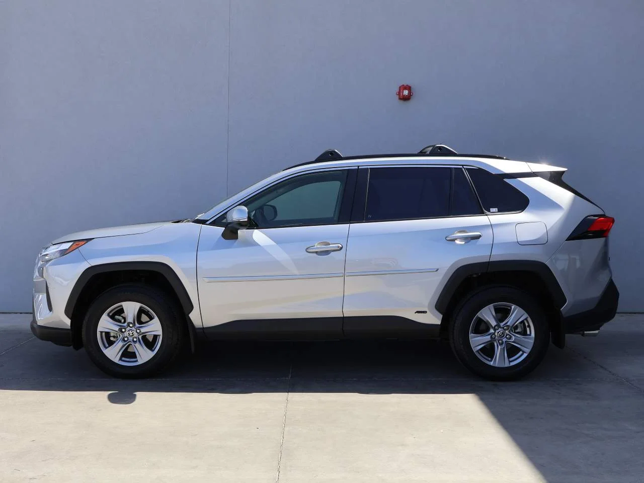 Used 2025 Silver Sky Metallic Toyota XLE image 2