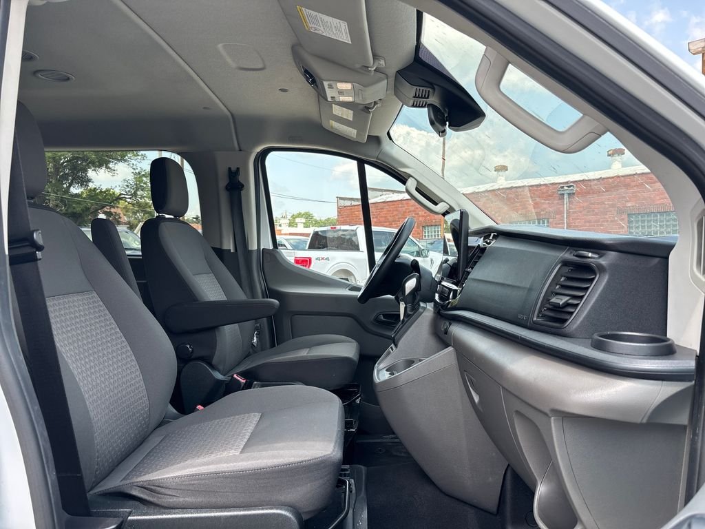 2023 Ford Transit Passenger Van XLT - Photo 9