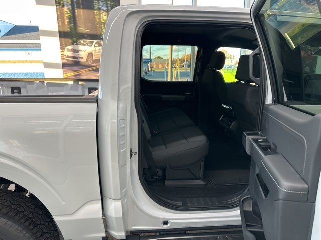 New 2025 White Ford XLT image 40