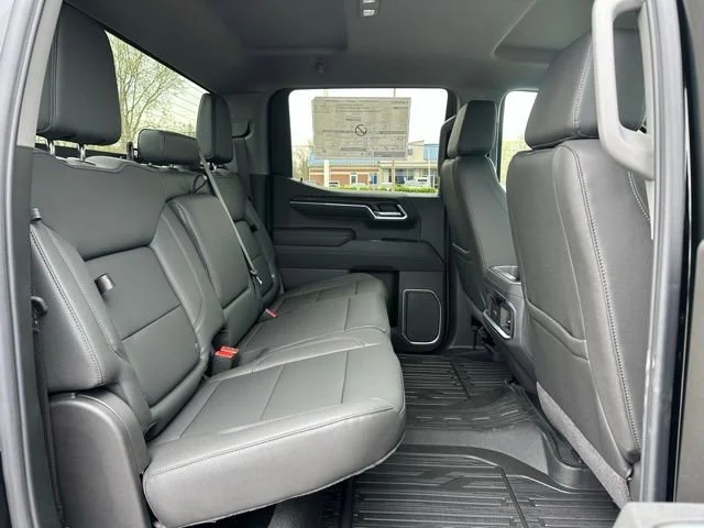 2026 GMC Sierra 1500 SLT - Photo 12