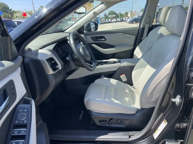 Used 2023 Black Nissan SL image 10