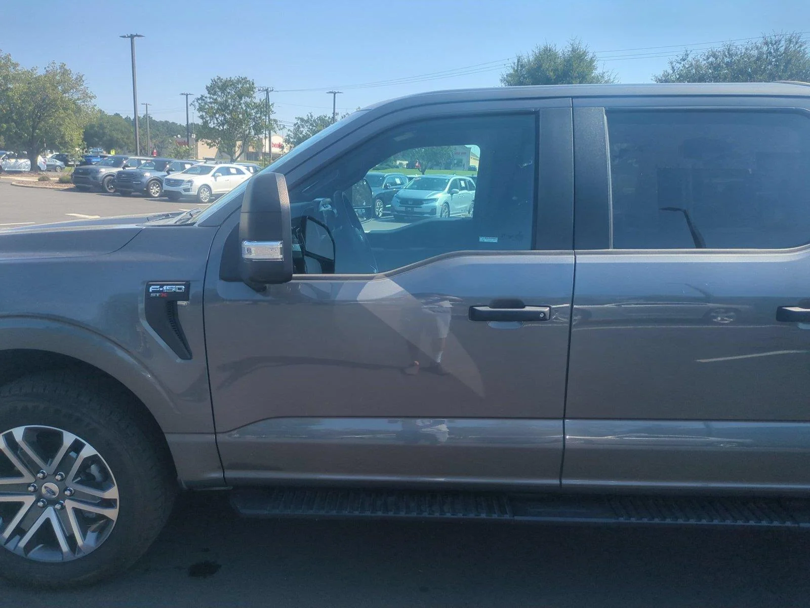 Used 2022 Carbonized Gray Metallic Ford XL image 15
