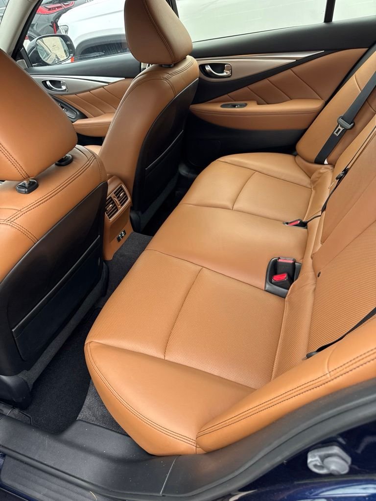 Certified Used 2023 Grand Blue INFINITI LUXE image 5