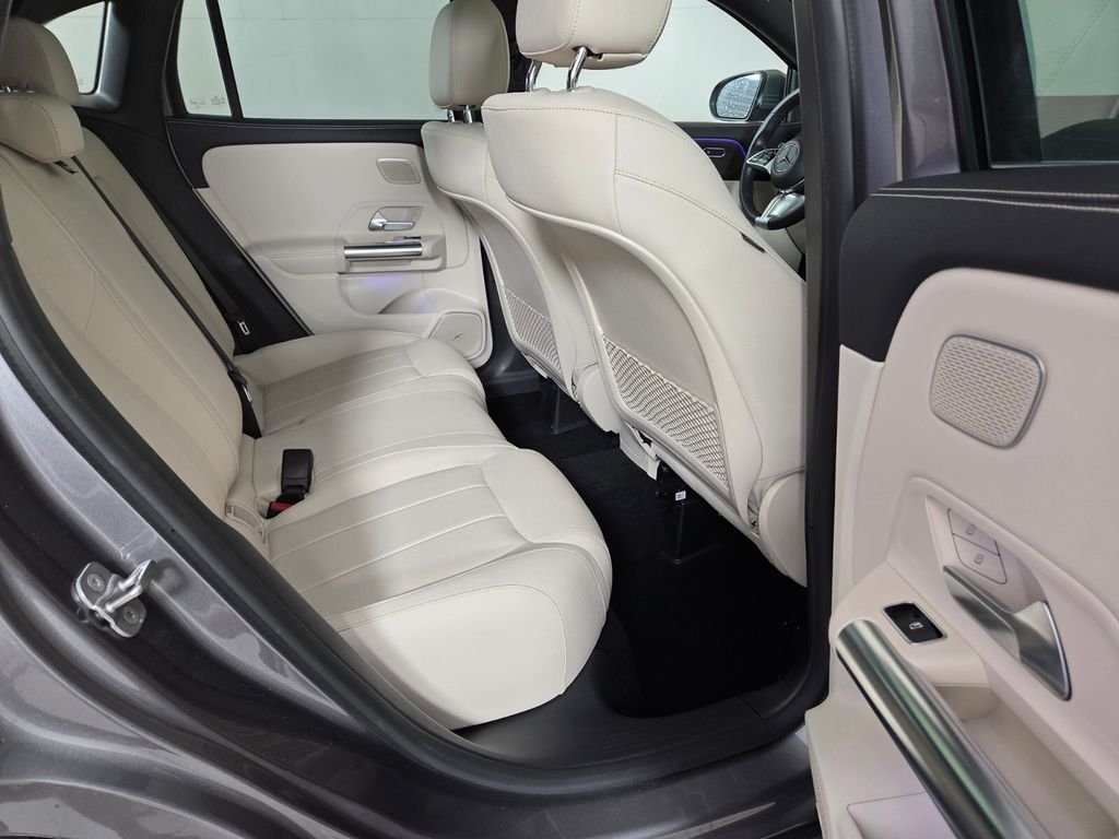 Certified Used 2025 Gray Mercedes-Benz GLA 250 image 27