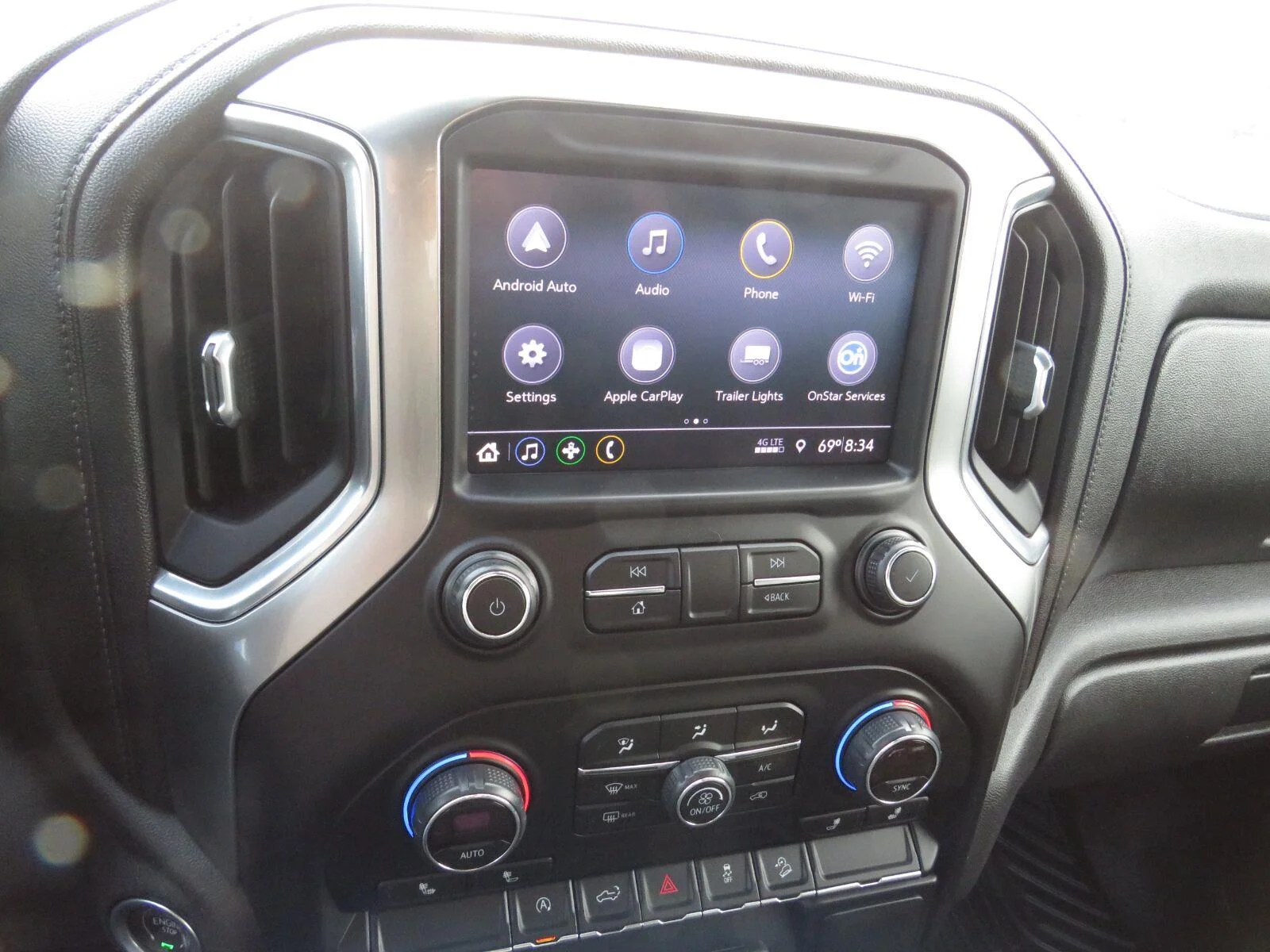 Used 2019  CHEVROLET TRUCK  image 29
