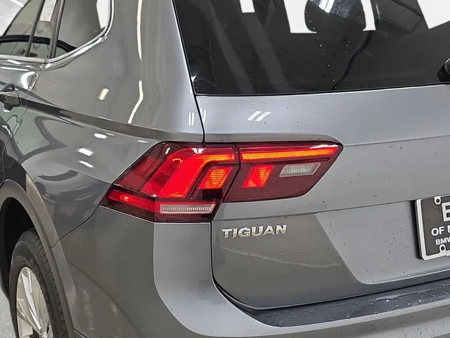 Used 2019 Platinum Gray Metallic Volkswagen 2.0T S image 33