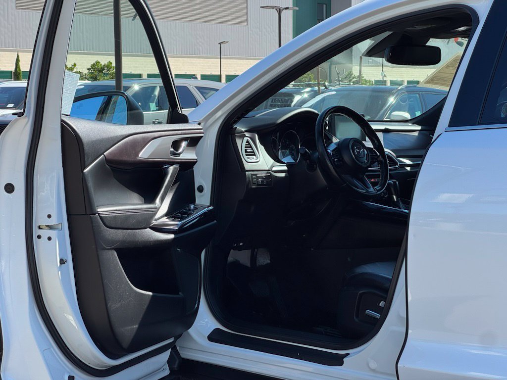 Used 2018 Snowflake White Pearl Mazda Grand Touring image 7