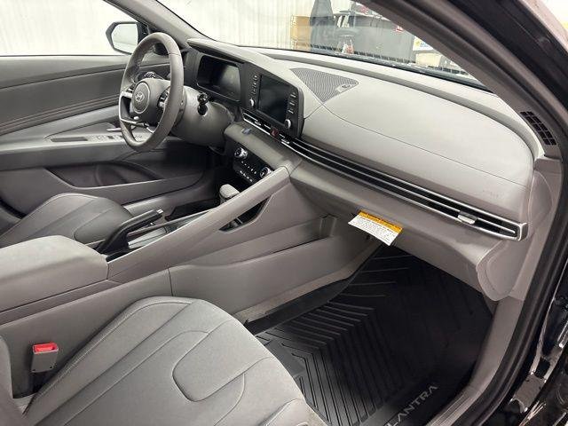 New 2026 Black Hyundai SEL Sport image 29