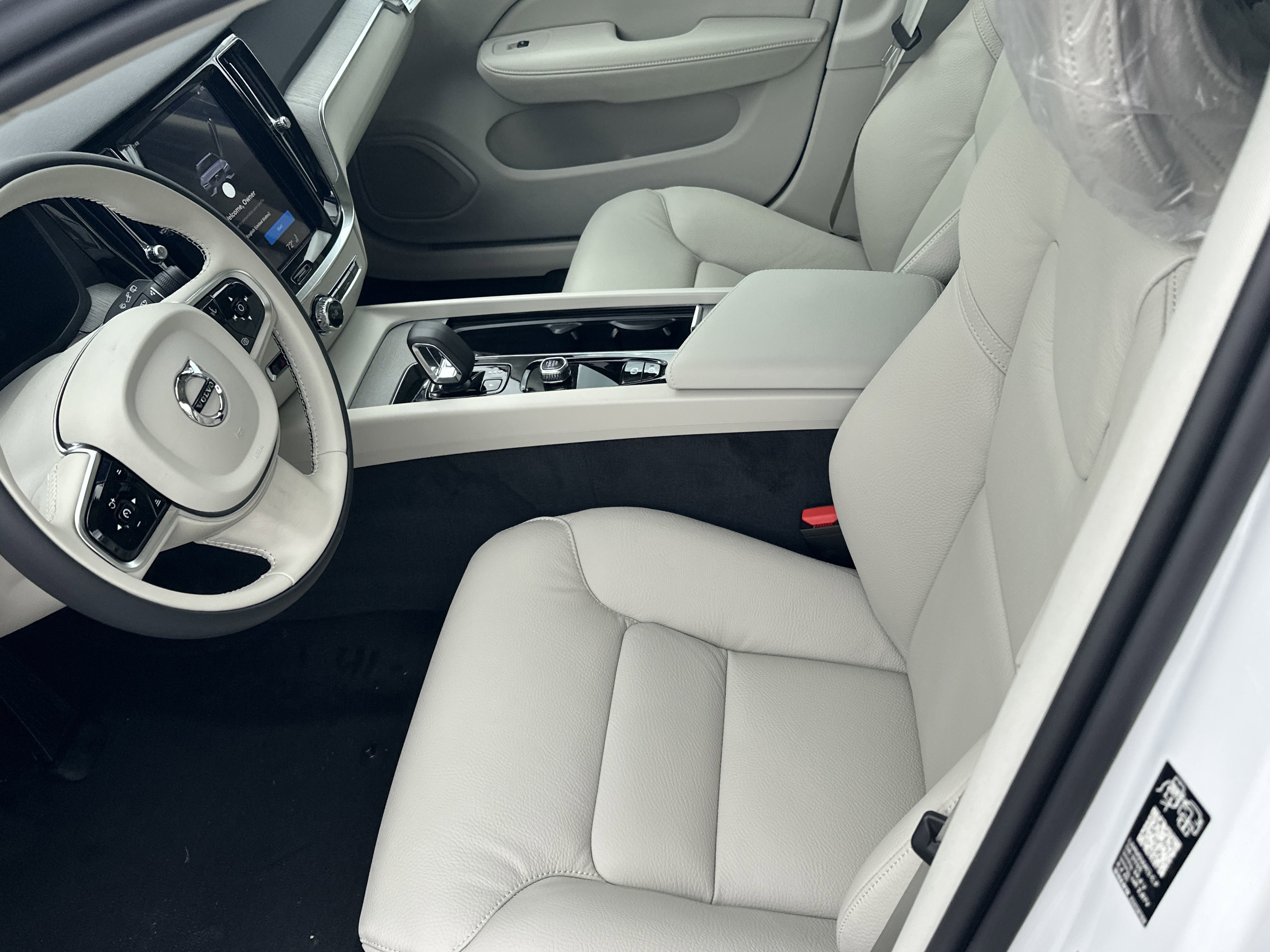 2026 Volvo V60 Cross Country Plus - Photo 13