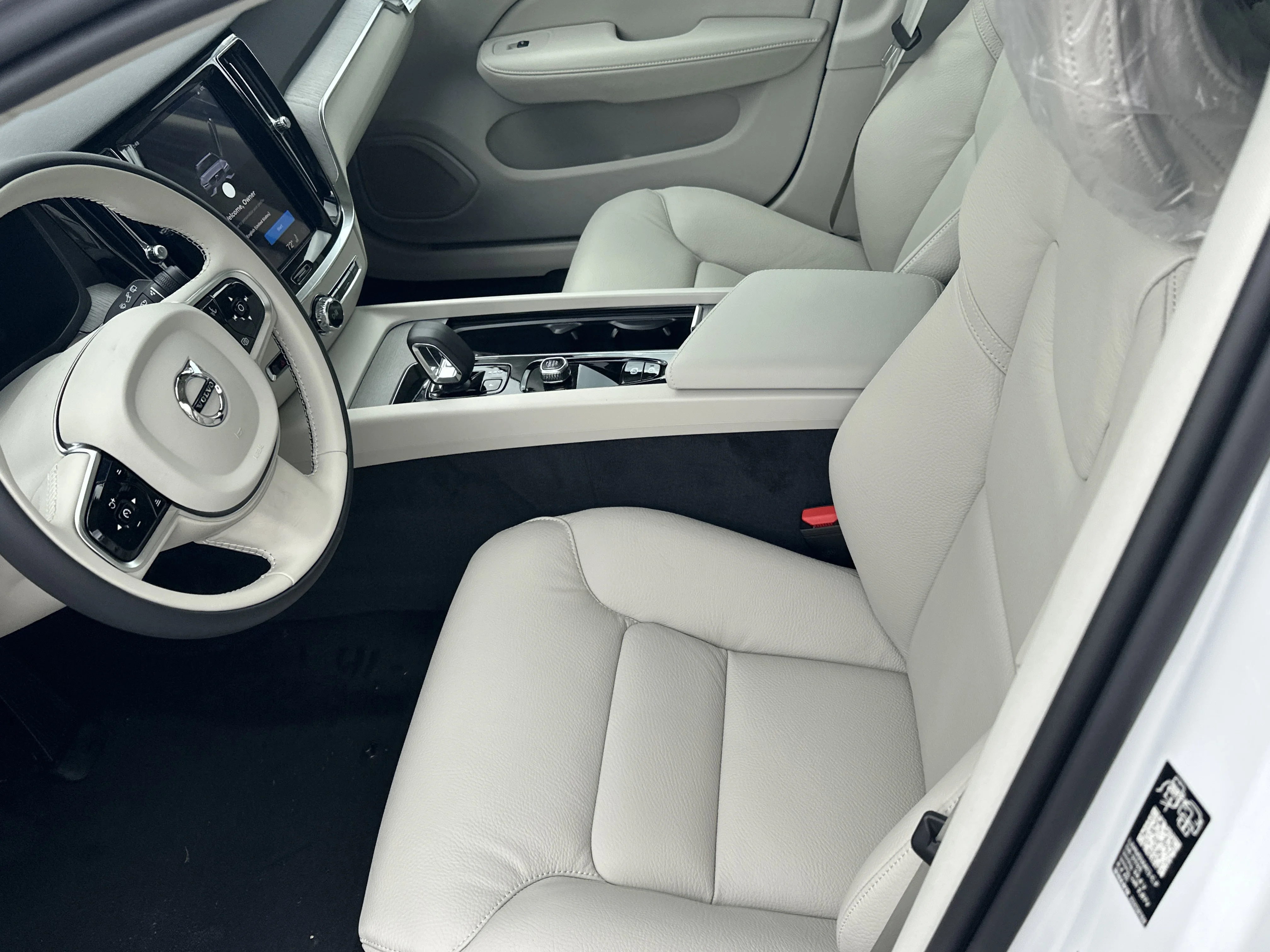 2026 Volvo V60 Cross Country Plus - Photo 13