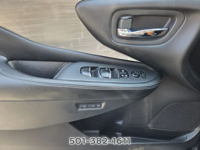 Used 2017 Black Nissan Platinum image 32