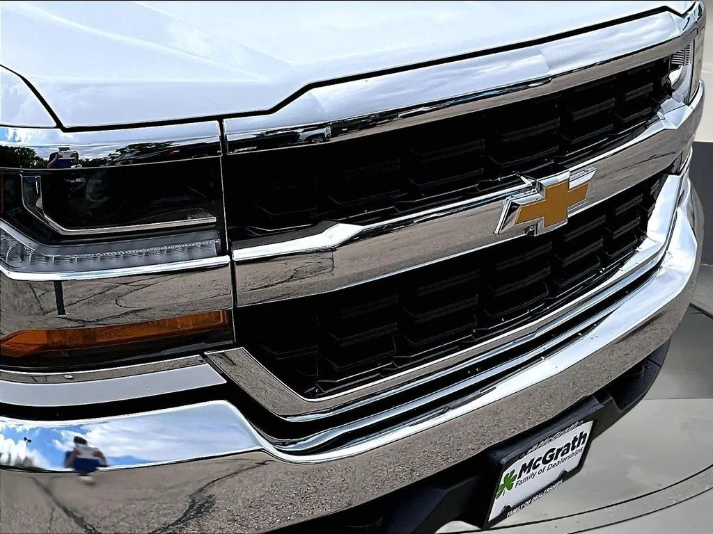 Certified Used 2019 White Chevrolet LT image 32