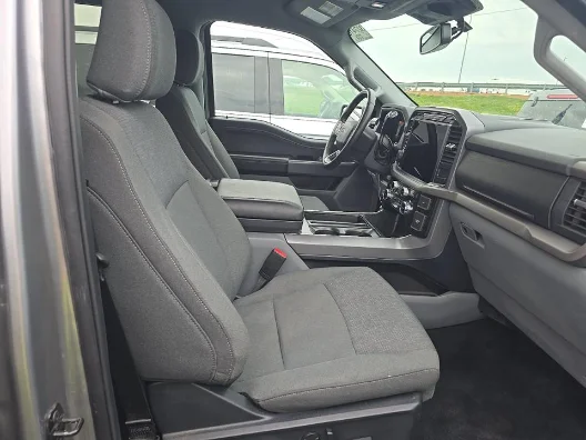 Used 2024 Silver Ford XLT image 16