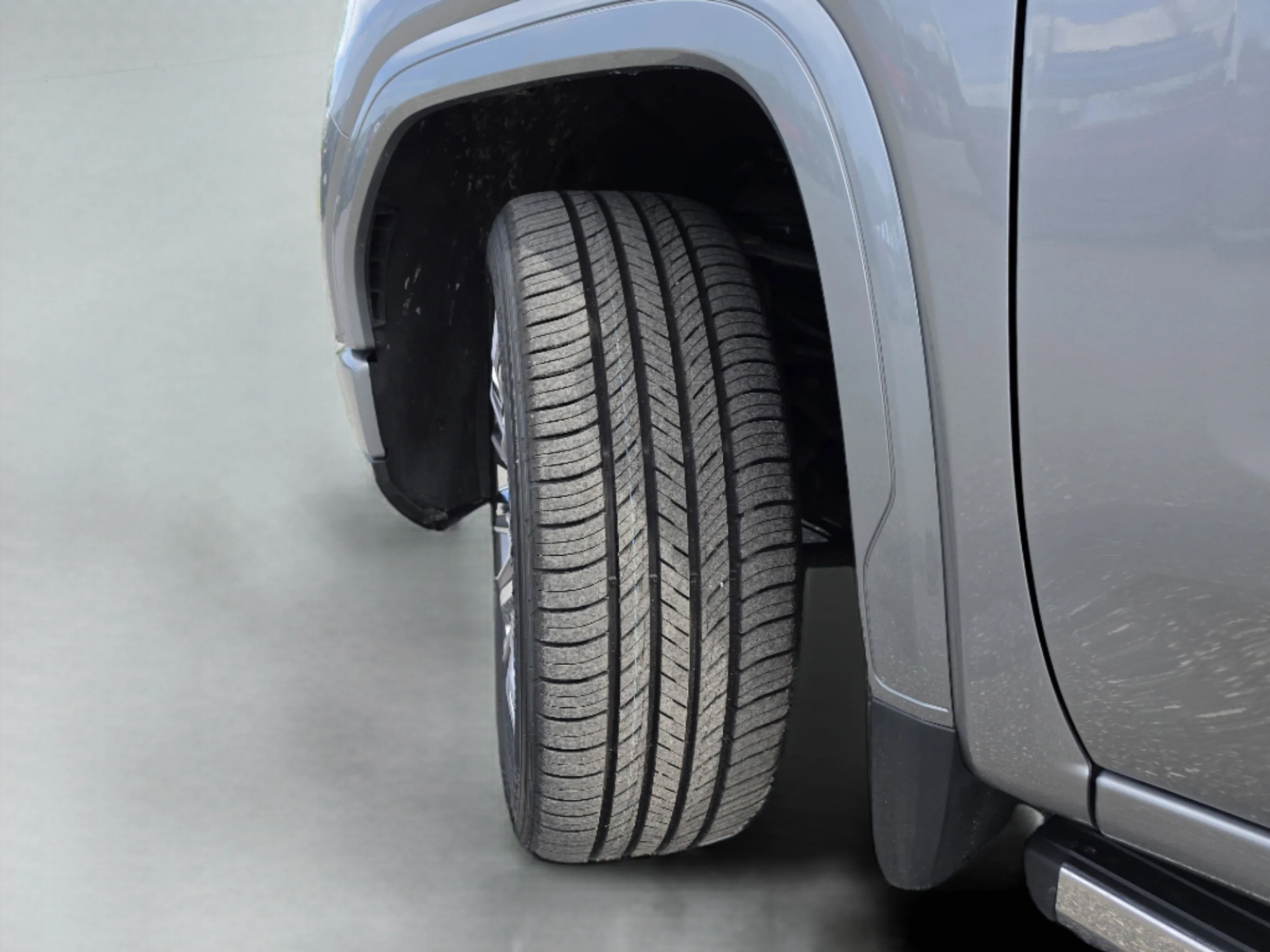 Used 2024 Sterling Metallic GMC Denali image 46