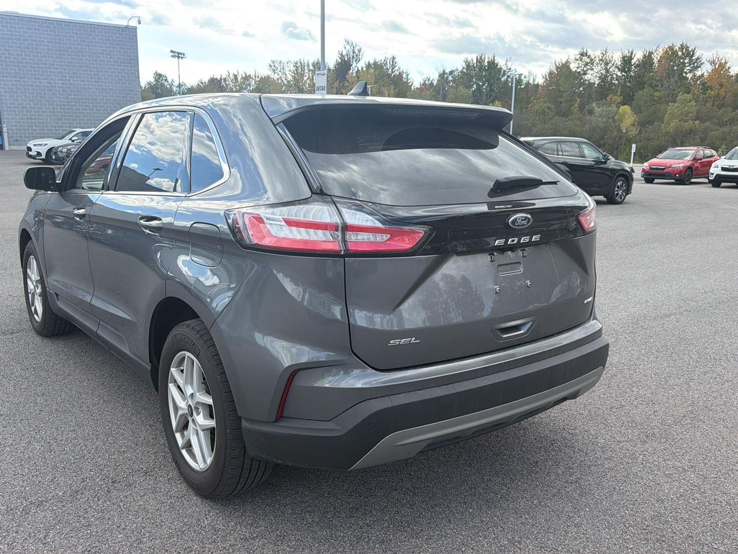 Used 2024 Carbonized Gray Ford SEL image 5