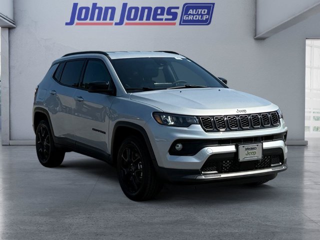 New 2026 Silver Zynith Metallic Clear-Coat Exterior Paint Jeep Latitude image 7