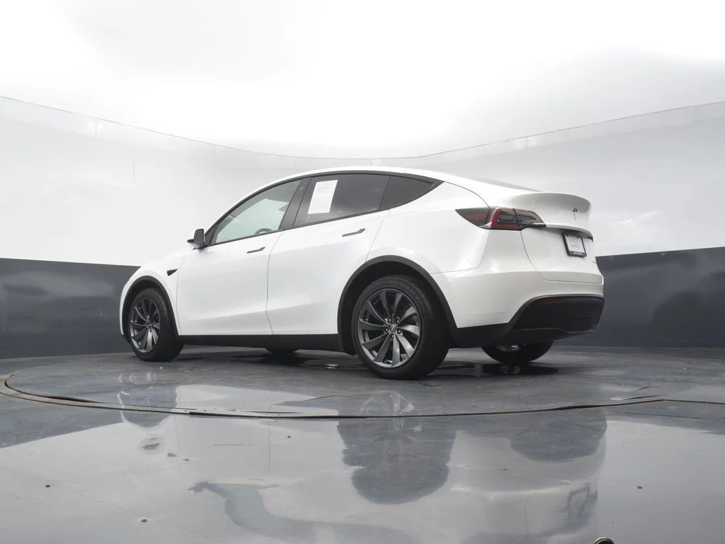 Used 2022 White Tesla Long Range image 42