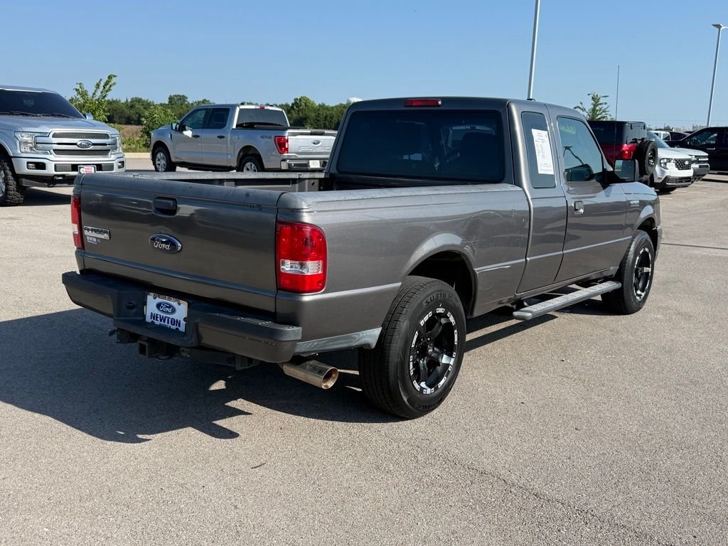 Used 2011 Dark Shadow Gray Metallic Ford XLT image 28