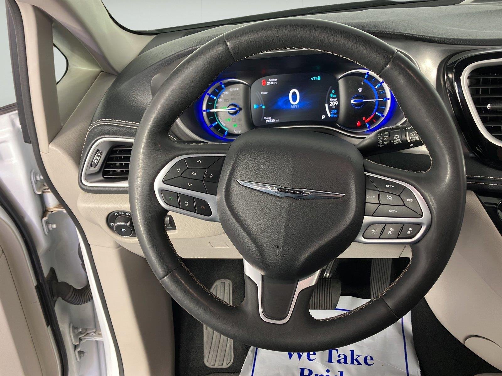 Used 2023 Bright White Clearcoat Chrysler Hybrid Touring L image 16