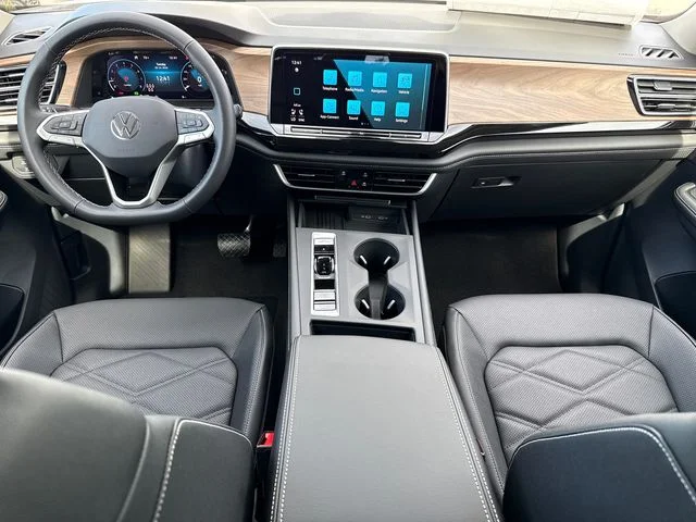 New 2026 Opal White Pearl Volkswagen 2.0T SE image 25