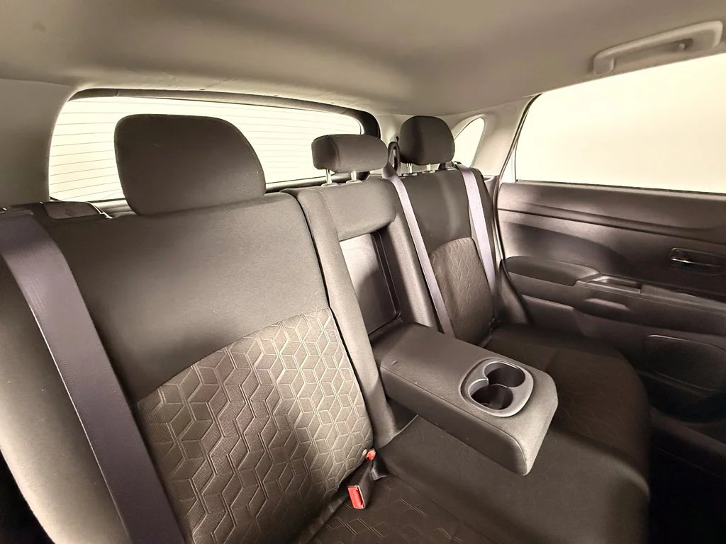Used 2024  Mitsubishi 2.0 ES image 19