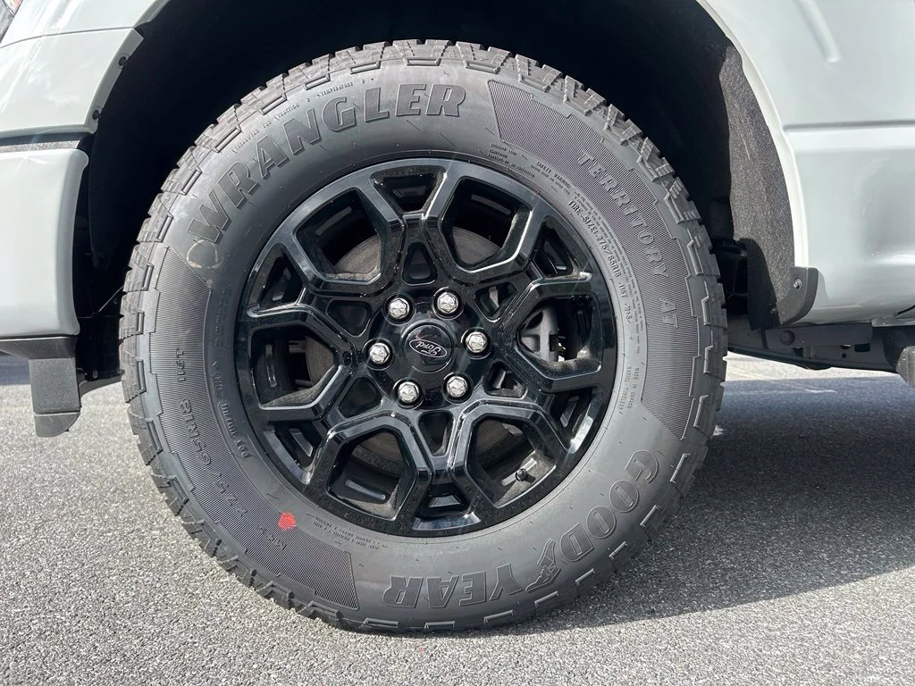 New 2026 Avalanche Ford XLT image 39