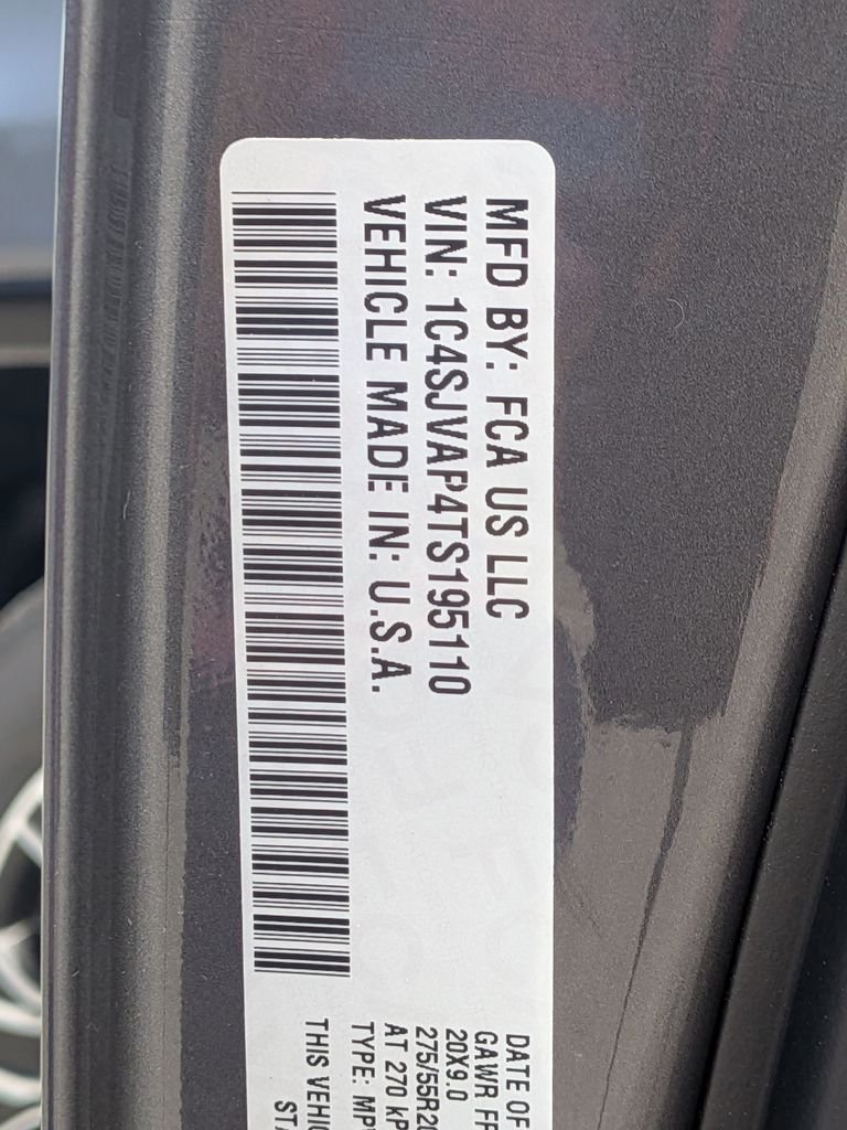 New 2026 Baltic Gray Metallic Clearcoat Jeep  image 28