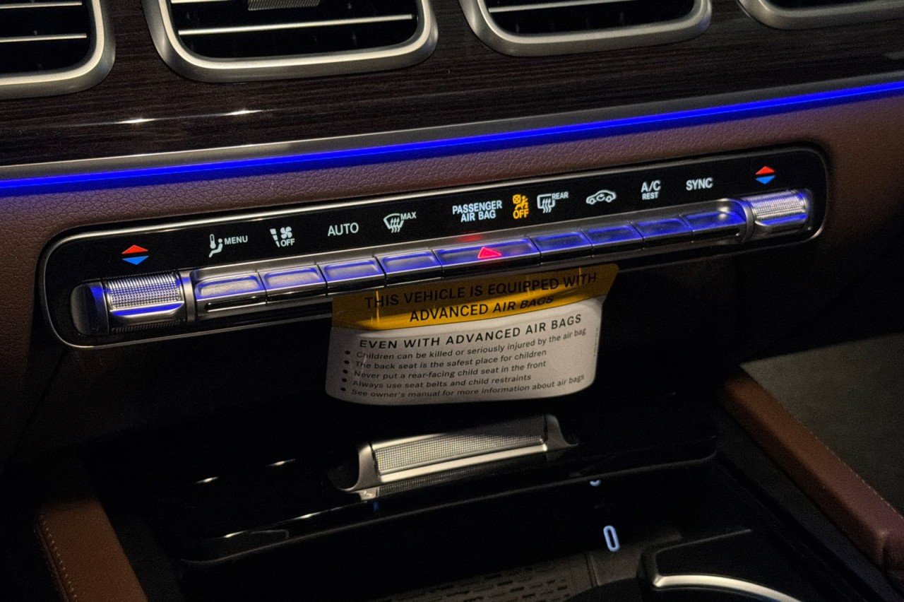 New 2026 Obsidian Black Metallic Mercedes-Benz GLS 450 4MATIC® SUV image 21