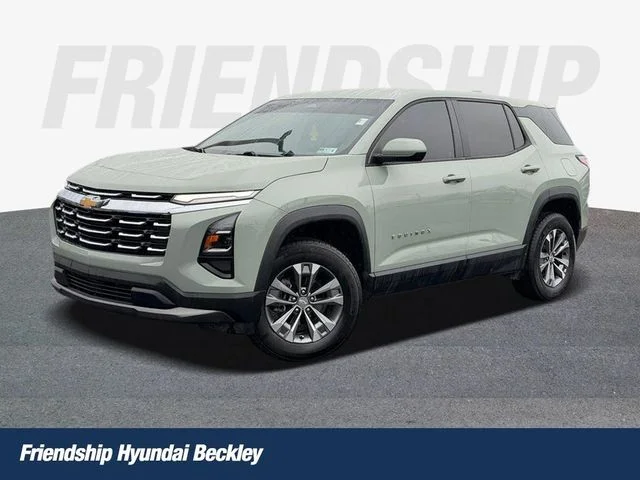 Used 2025 Green Chevrolet LT image 1