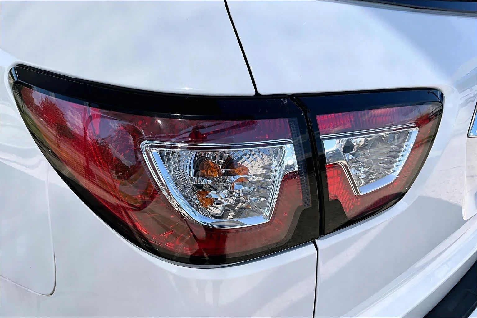 Used 2016 Summit White Chevrolet LT image 29