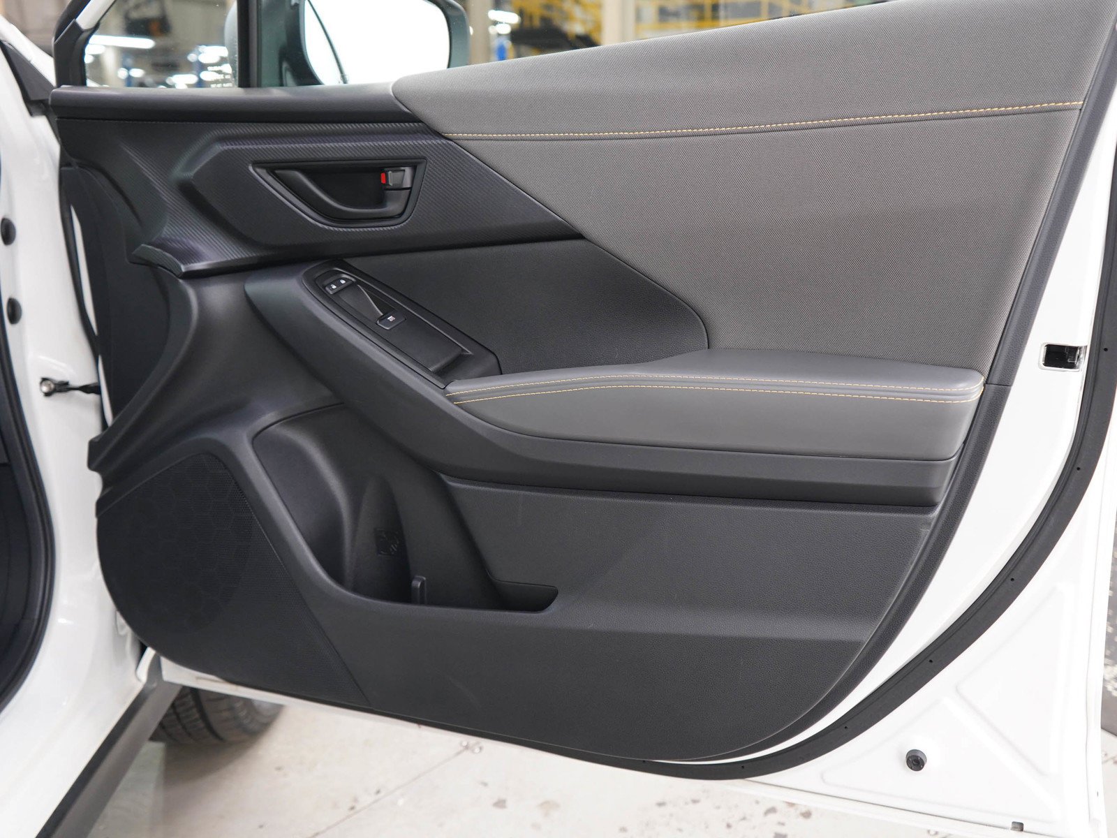 Used 2025 Crystal White Pearl Subaru Sport image 9