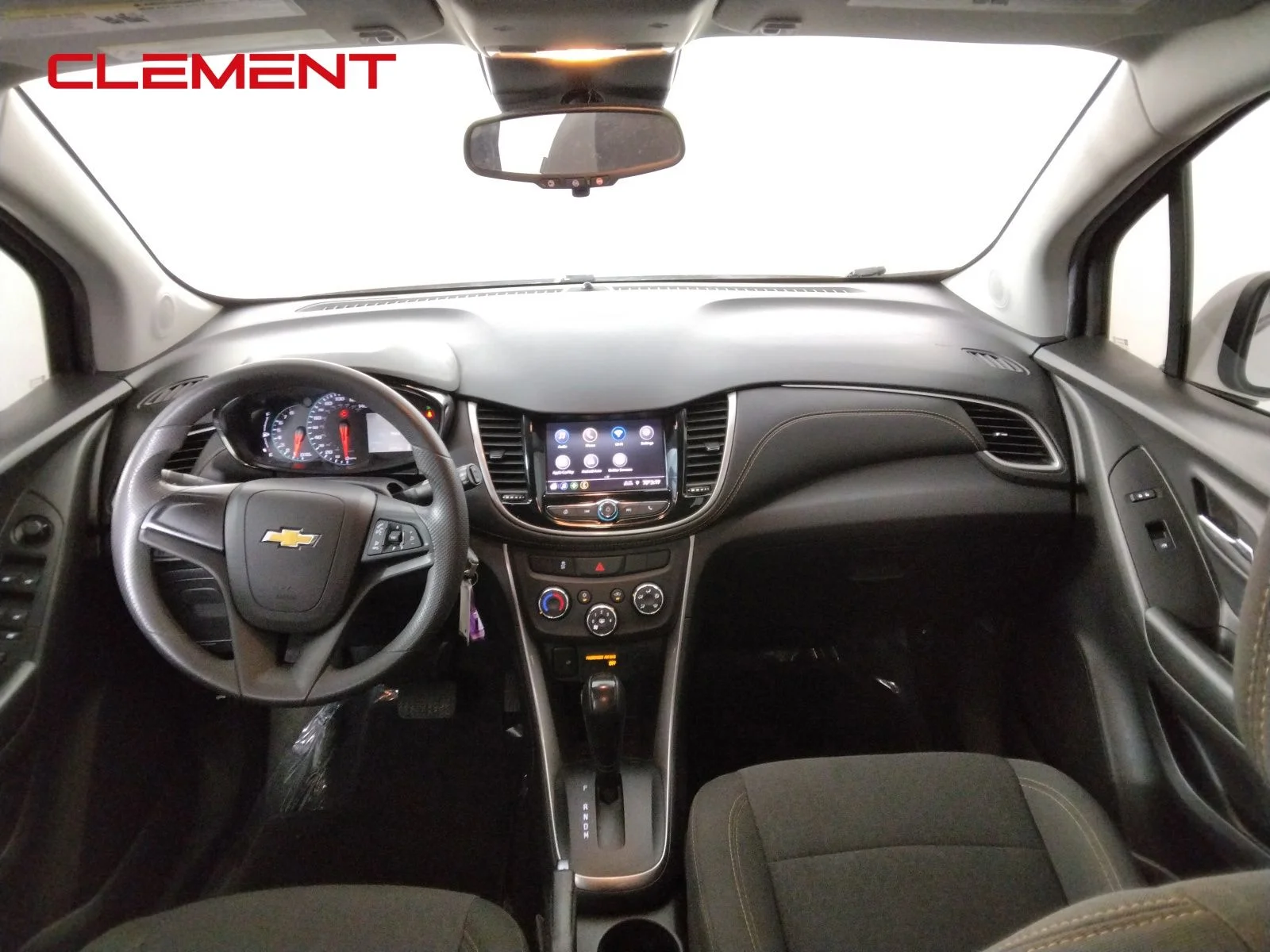 Used 2022 White Chevrolet LS image 27