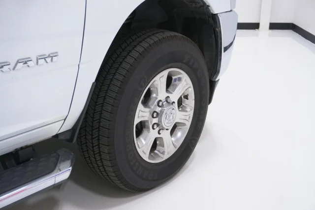 Used 2024 WHITE Ram Big Horn image 5