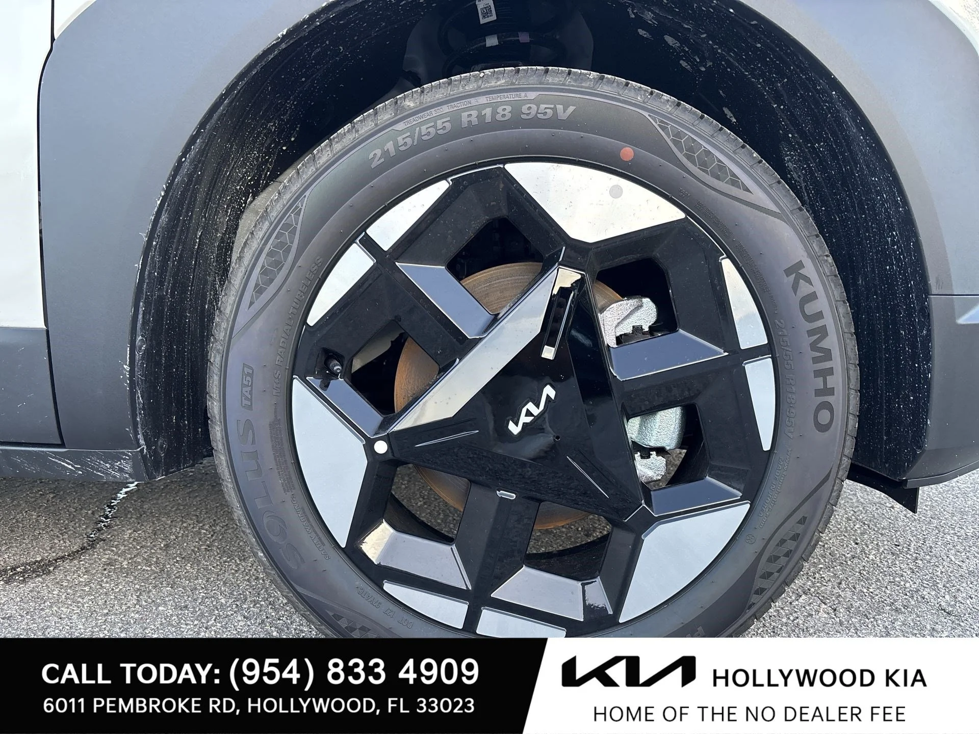 New 2027 Snow White Pearl Kia EX image 11