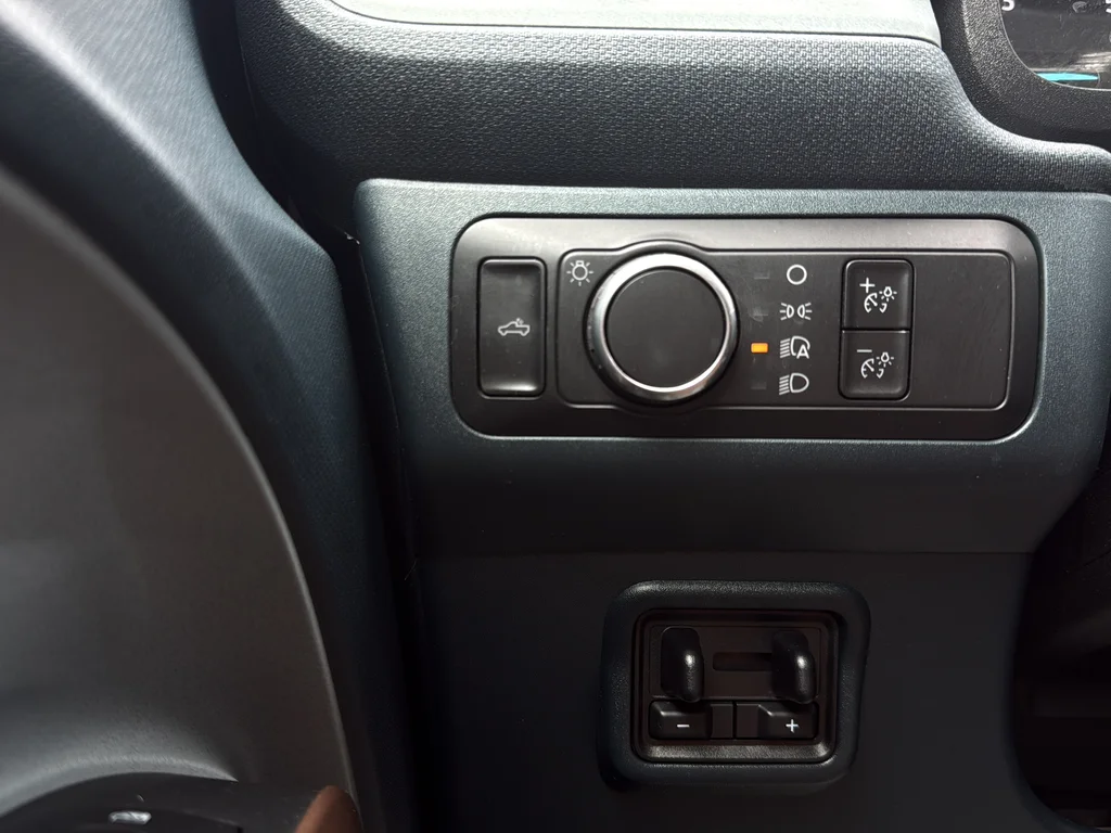 Used 2022 Cactus Ford Lariat image 18