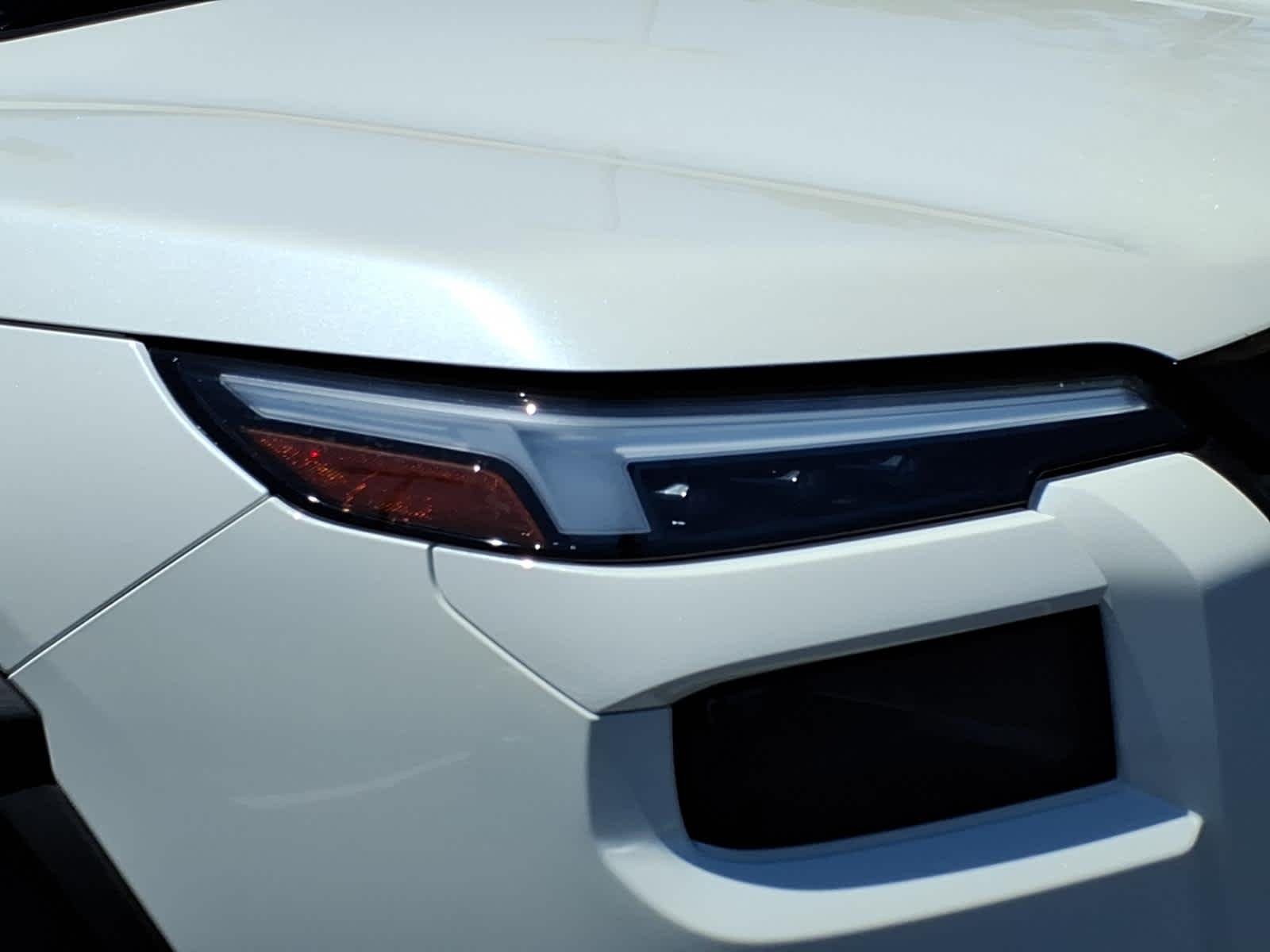 Used 2026 Crystal White Pearl Subaru Premium image 8