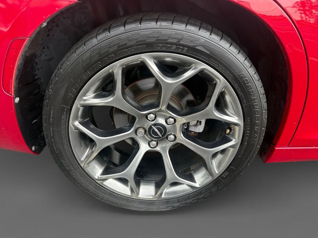 Certified Used 2018 Red Chrysler S image 10