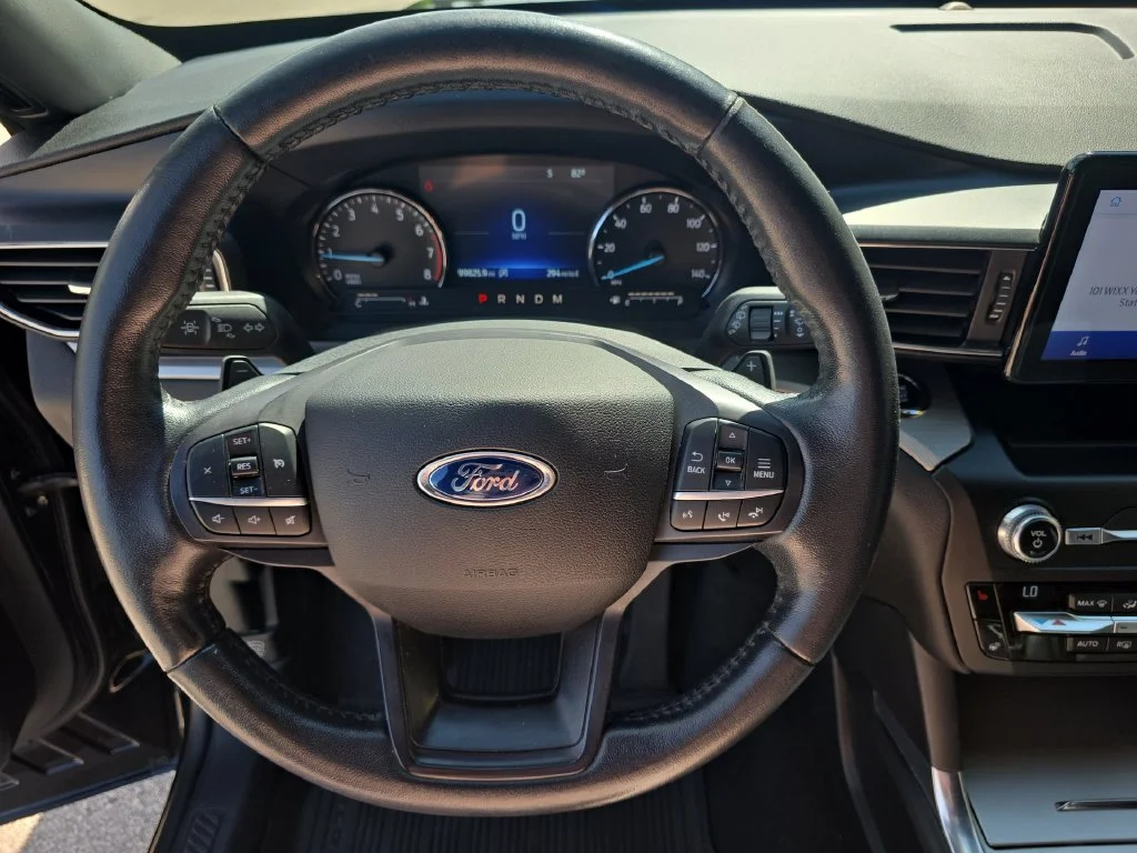 Used 2020 Black Ford XLT image 27