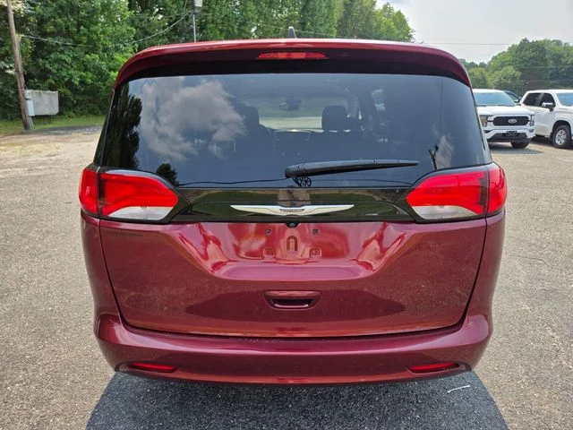 Used 2023 Red Chrysler LX image 7