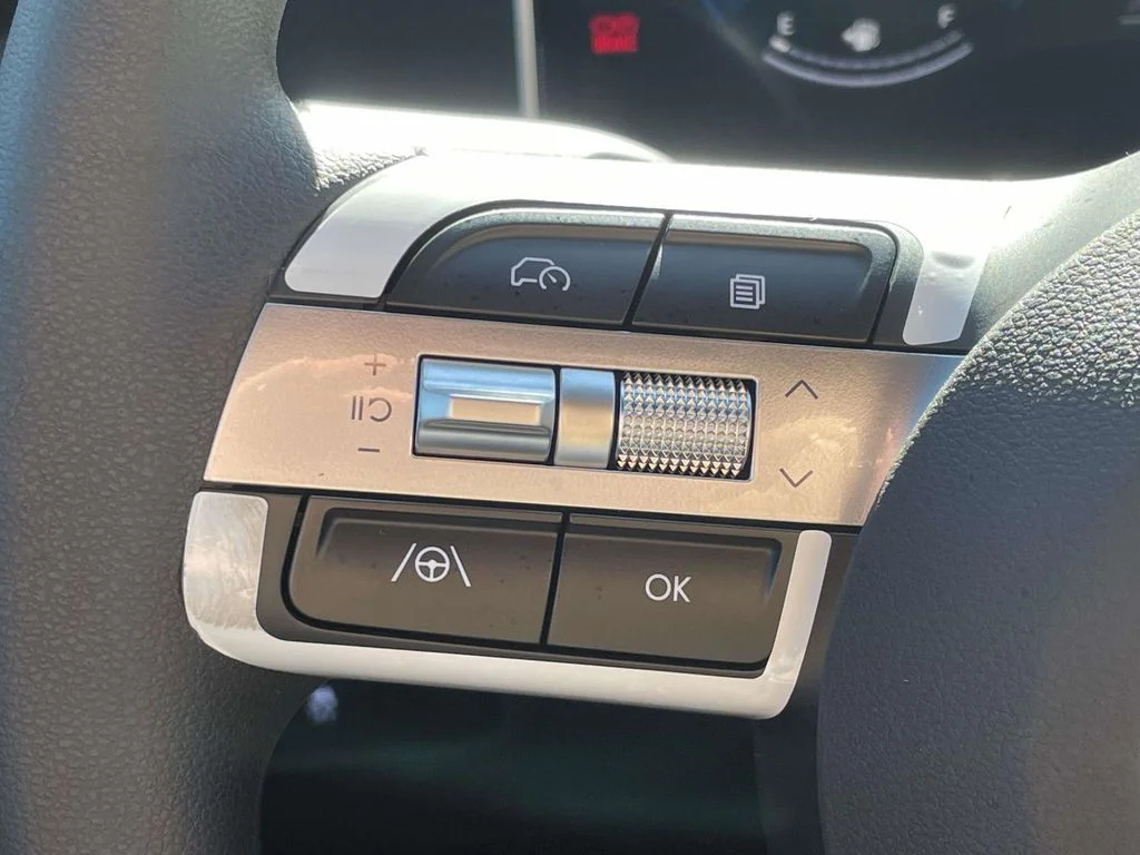 New 2026 White Hyundai SEL image 19