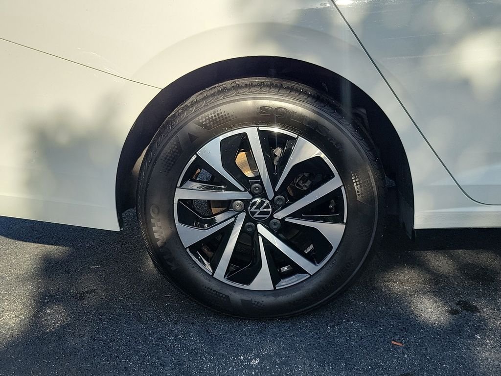 Certified Used 2024  Volkswagen 1.5T S image 5