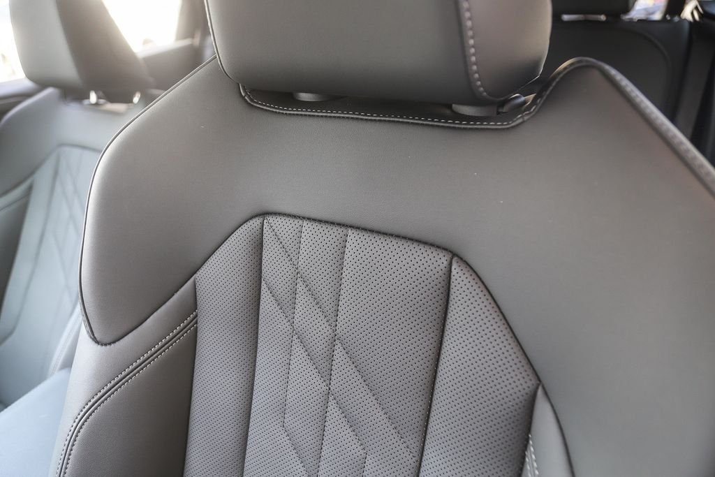 Used 2026 Skyscraper Grey Metallic BMW 30 xDrive image 22
