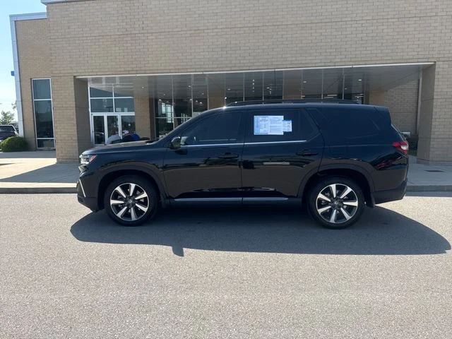 2025 Honda Pilot Elite AWD's photo